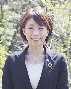 日比野　由美